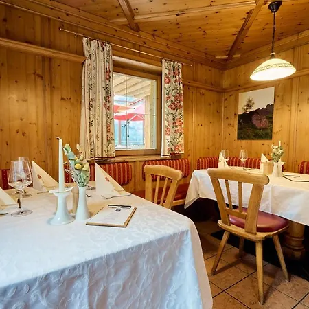 Alpendorf Stern Hotel 3*